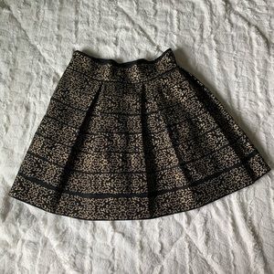guess luxury gold box pleated skirt
